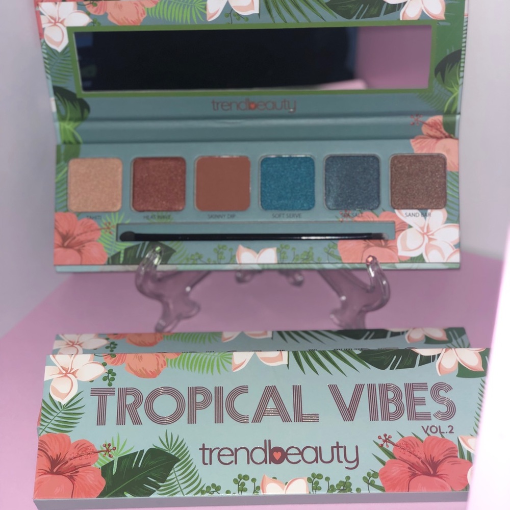 Tropical Vibes 1 & 2 🌴🌴 Eyeshadow